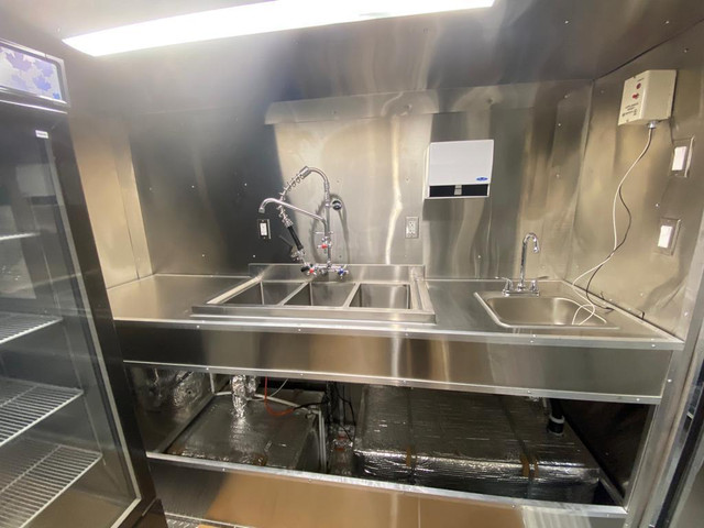 Brand New 2022 Food Trailer, 4 Seasons operational, Lease to own & financing now! in Industrial Kitchen Supplies in Alberta - Image 3