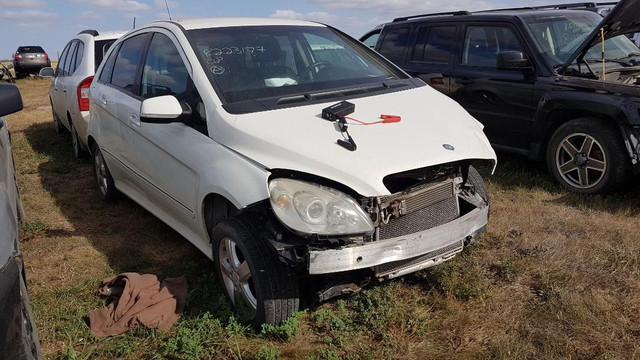 Parting out WRECKING: 2008 Mercedes B200 in Other Parts & Accessories
