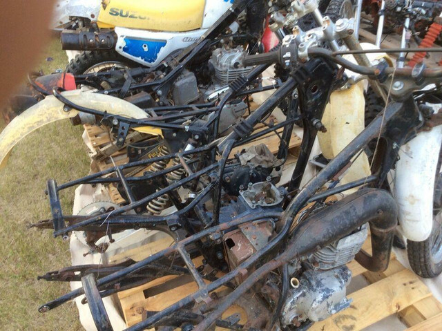 Parting Out 1970s 1980s Honda Suzuki Enduro Dirt Bikes in Motorcycle Parts & Accessories in Québec City