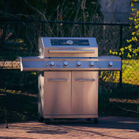 Monument Grills Monument Grills, Clearview 4 - Burner Stanless Liquid Propane 60000 BTU Gas Grill with Side