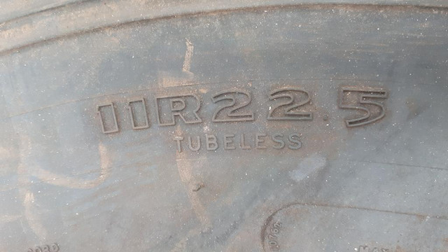 275/80R22.5 and 11R22.5, GOOD-YEAR, truck tires in Tires & Rims in Ottawa / Gatineau Area - Image 2