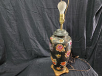 ONLINE AUCTION: Ceramic Table Lamp