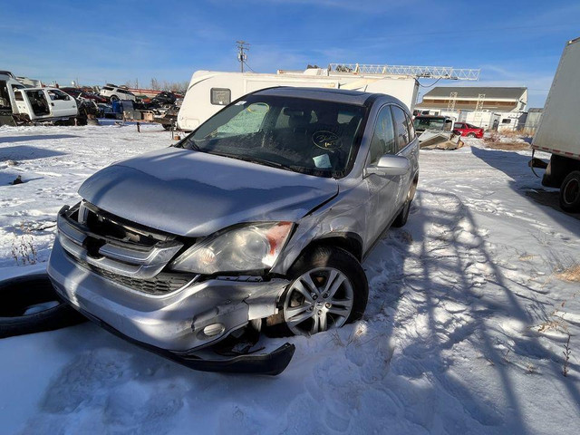 2011 Honda CR-V 4WD 2.4L EX Parting out in Auto Body Parts in Saskatchewan