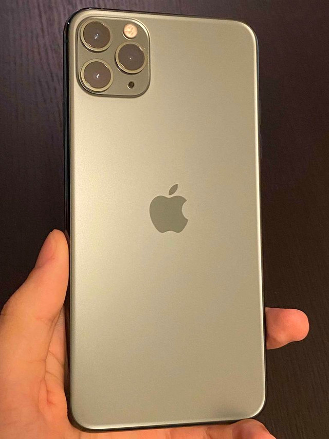 iPhone 11 Pro Max 512 GB Unlocked -- Buy from a trusted source (with 5-star customer service!) in Cell Phones in City of Montréal - Image 4