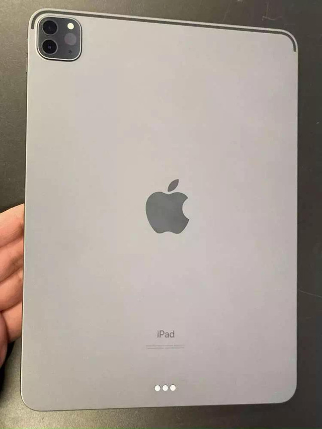 iPad Pro 2 - 11 256 GB Wifi-Only -- Buy from a trusted source (with 5-star customer service!) in iPads & Tablets in Vancouver - Image 4