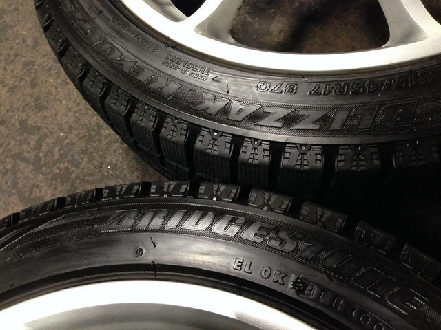 DC5 SILVER WHEELS MAGS WITH BRIDGESTONE WINTER TIRES 17 INCH in Other Parts & Accessories in City of Montréal - Image 4