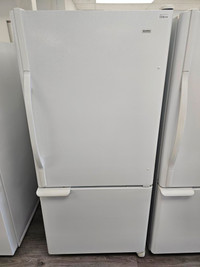 Econoplus Sherbrooke Réfrigérateur Kenmore Congélateur au bas Porte 18PC Blanc 539.99$ Garantie 1 An Taxes Incluses