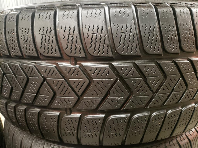 (LH13) 1 Pneu Hiver - 1 Winter Tire 245-50-18 Pirelli Run Flat 5/32 in Tires & Rims in Greater Montréal