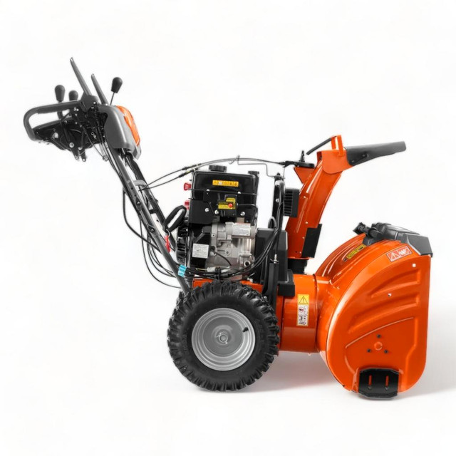 HOC HUSQVARNA ST324 24 INCH RESIDENTIAL SNOW BLOWER + SUBSIDIZED SHIPPING in Power Tools - Image 4