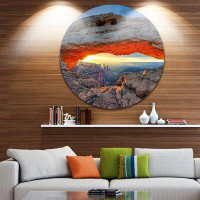 Made in Canada - Design Art 'Sunrise at Mesa Arch in Canyon lands' Photographic Print on Metal