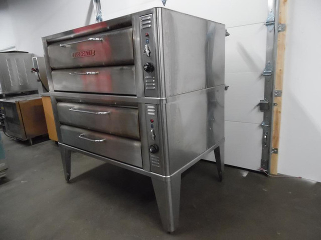Blodgett 961P 60 Double Deck Natural Gas Pizza Oven in Industrial Kitchen Supplies in Toronto (GTA) - Image 3