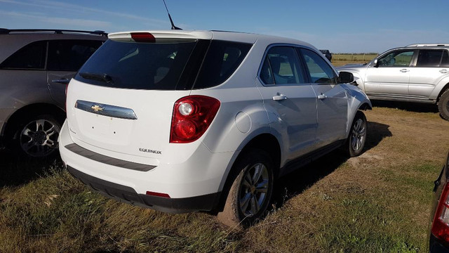Parting out WRECKING: 2011 Chevrolet Equinox in Other Parts & Accessories - Image 4