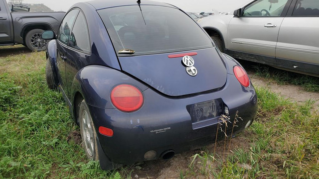 Parting out WRECKING: 2002 Volkswagen Beetle TDI in Other Parts & Accessories - Image 2