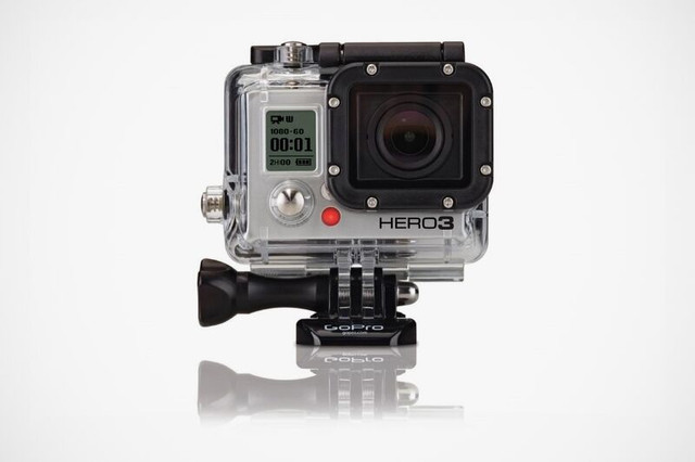 GOPRO HERO 3 SILVER  WATERPROOF CAMERA  NEW IN BOX WITH ACCESSORIES in Cameras & Camcorders in Longueuil / South Shore