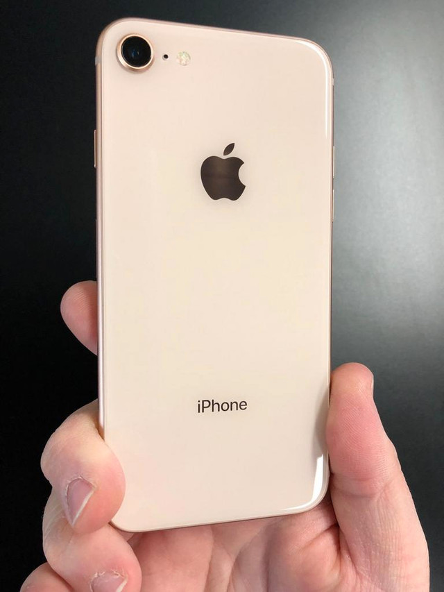iPhone 8 64 GB Unlocked -- Buy from a trusted source (with 5-star customer service!) in Cell Phones in Québec City - Image 4