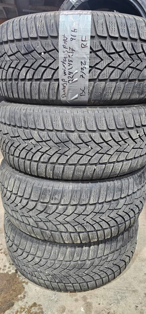 225/45/17 4 pneus hiver dunlop RUNFLAT in Tires & Rims in Greater Montréal