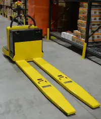 Magnum B90Z 24V Electric Ride on Jack/ Pallet Truck with Extra Long 8 Ft Forks  , 8000 lbs Capacity, 28 x 95