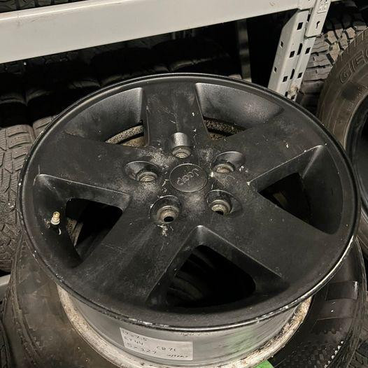 Set of 4 Used JEEP Wheels 17 inch 5x127 BLACK for Sale in Tires & Rims in Toronto (GTA)