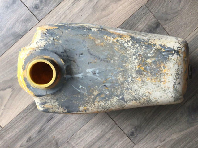 1978 Yamaha YZ125 Plastic Gas Tank in Motorcycle Parts & Accessories in Ontario