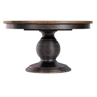 Hooker Furniture Round Pedestal Table Top w/1-22in leaf