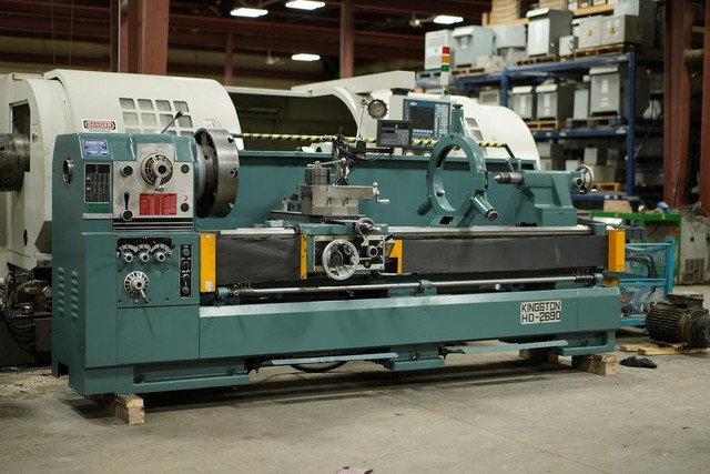 Kingston HD-2690 Manual Lathe in Other Business & Industrial in Brantford