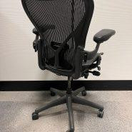 Herman Miller Aeron – Size B – Black – Fully Loaded – Posture Fit in Chairs & Recliners in Kingston Area - Image 2
