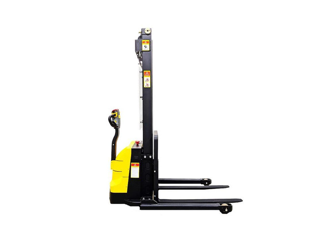 HOC ESC15M33 ELECTRIC PALLET STACKER 1500 KG (3307 LB) 130 INCH CAPACITY + FREE SHIPPING NATION WIDE + 3 YEAR WARRANTY in Power Tools in Greater Montréal