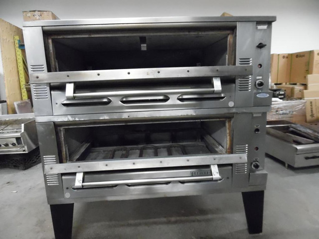 Garland G48P Double Deck Pizza Oven Natural Gas in Industrial Kitchen Supplies in City of Toronto - Image 4
