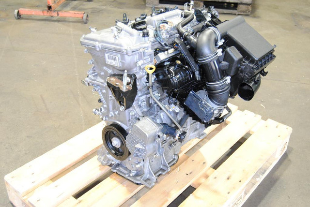 Moteur Toyota Prius V Hybrid 1.8 2ZR-FXE Engine 2010 2011 2012 2013 2014 2015 2016 Motor Toyota Low mileage in Engine & Engine Parts in City of Montréal - Image 2