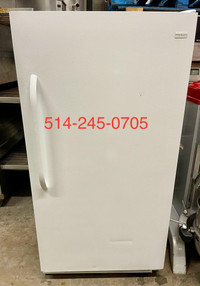 Non-Negotiable Frigo 34”x28”x67” 115V Comme neuf. Refrigerator like new.