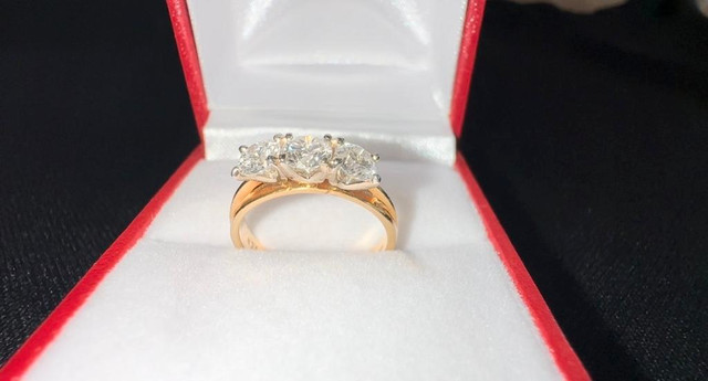 #453 - 14k Yellow Gold, .95 CTW Diamond Ring, Size 5 in Jewellery & Watches - Image 2