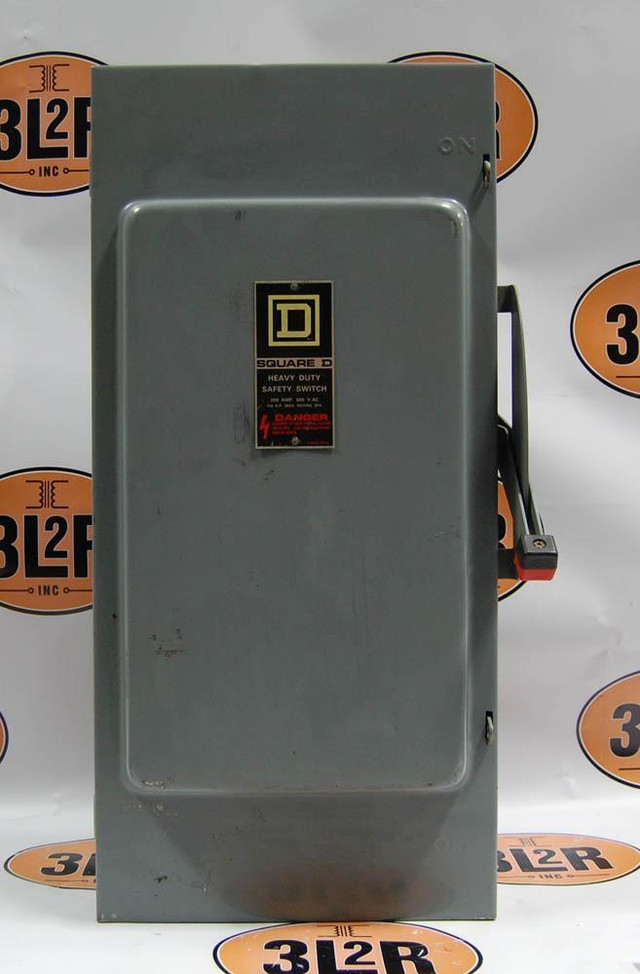 SQ.D- H361 (30A,600V,FUSIBLE) Wall Disconnect in Other Business & Industrial