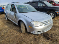 Parting out WRECKING: 2010 Volkswagen Golf City Parts