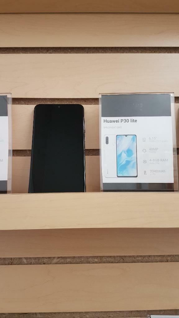 Spring SALE!!! UNLOCKED Huawei P30 Lite New Charger 1 YEAR Warranty!!! in Cell Phones