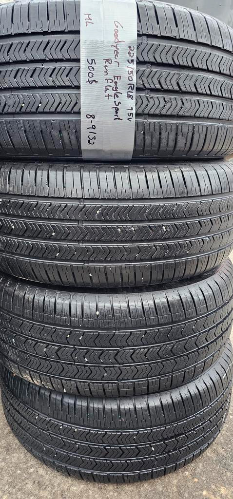 245/50/19 4 pneus été pirelli RUNFLAT excellent état in Tires & Rims in Greater Montréal