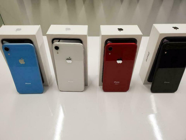 iPhone 11 64GB, 128GB 256GB CANADIAN MODELS NEW CONDITION WITH ACCESSORIES 1 Year WARRANTY INCLUDED in Cell Phones in Prince Edward Island - Image 4