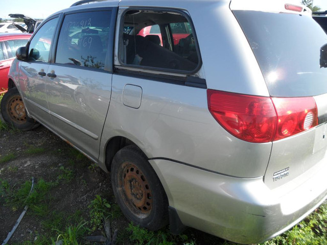 2006 TOYOTA SIENNA CE 3.3L POUR PIECES# FOR PARTS# PART OUT in Auto Body Parts in Québec - Image 3