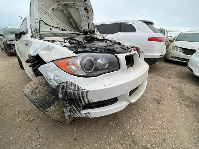 2009 BMW 1 Series 2dr Cpe 135i: ONLY FOR PARTS in Auto Body Parts - Image 3