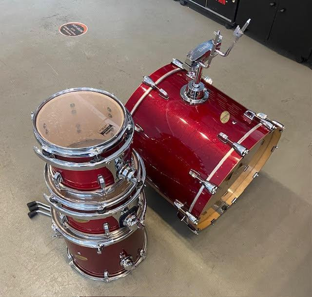 Ludwig CS Custom Birch Shell Kit Red Lacquer 10-12-14-22 usagé-used in Drums & Percussion in Québec - Image 2