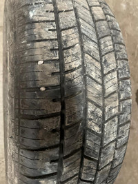 4 pneus dété P205/65R16 95H Uniroyal Tiger Paw AWP3 16.5% dusure, mesure 8-8-8-8/32