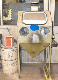 Blast cabinet, Empire with Dust collector