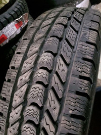 1 pneu d'hiver LT225/75/16 115/112R Firestone Winterforce LT 25.5% d'usure, mesure 13/32