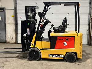 2020 Caterpillar Lift Truck EC30N 6000 Lbs 48V Counterbalance Electric Forklift with Sideshift and 3 Stage Must Ontario Preview