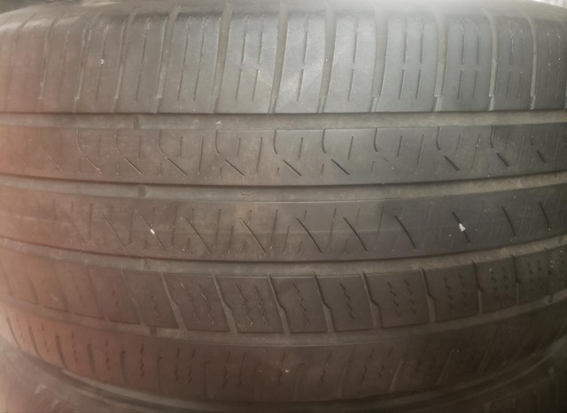 (D93) 1 Pneu Ete - 1 Summer Tire 245-45-18 Pirelli 4/32 in Tires & Rims in Greater Montréal
