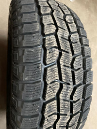 4 pneus dhiver neufs P265/70R16 112T Cooper Discoverer Snow Claw