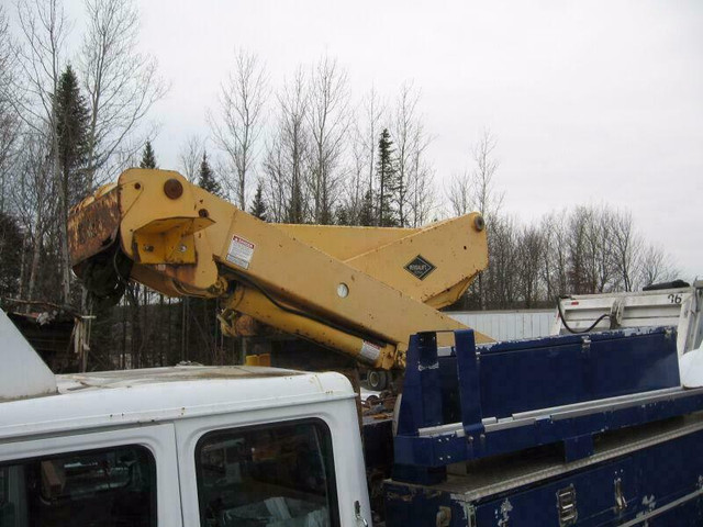 1997 – Nacelle Versalift 40 in Heavy Equipment Parts & Accessories in St-Georges-de-Beauce - Image 3