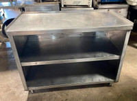 Cabinet Table Inox Stainless 52”x31”x38” Comme Neuf. Like New.
