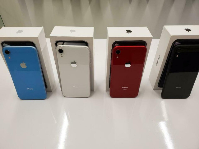 iPhone XR 64GB 128GB  256GB  **UNLOCKED** NEW CONDITION WITH ACCESSORIES IN BOX APPLE WARRANTY INCLUDED CANADIAN MODELS in Cell Phones in Calgary