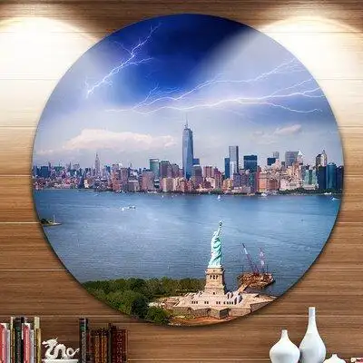 Made in Canada - Design Art 'Statue of Liberty and Skyline' Photographic Print on Metal