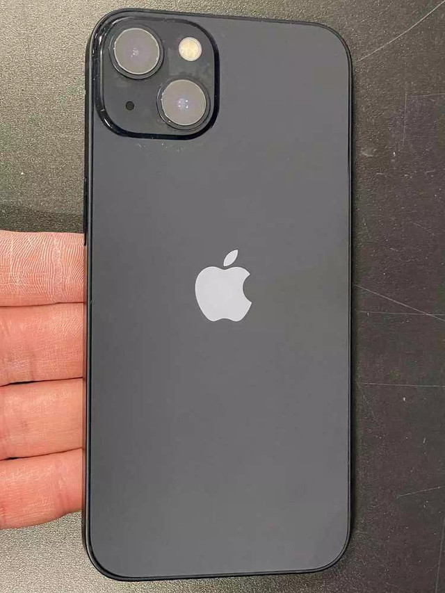 iPhone 13 256 GB Unlocked -- Buy from a trusted source (with 5-star customer service!) in Cell Phones in City of Montréal - Image 4